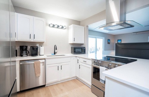 Buena Vista House | Family and Pet Friendly, Hot Tub, Buena Vista