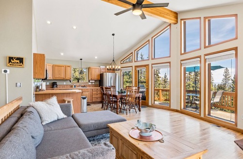 Valley of the Sun House | Family Friendly Mountain Escape