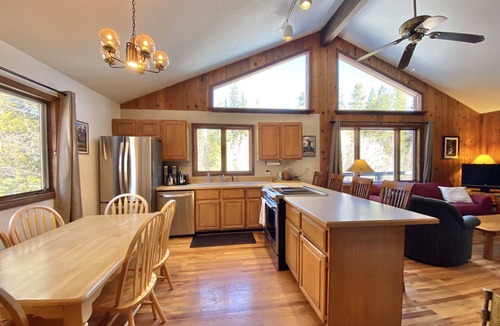 Frisco House | Family Friendly Mountain Retreat on 10 Mile Creek in the Heart of Frisco