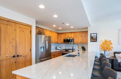Mountain Village Condo | Family-Friendly 2-Bedroom Mountain Retreat With Pool, Hot Tubs