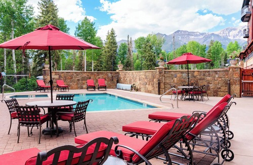 Mountain Village Condo | Family-Friendly 2-Bedroom Mountain Retreat With Pool, Hot Tubs