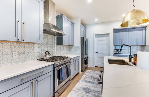 Erie House | Family Haven, Walk to Dtwn Erie: Bring Your Pets!