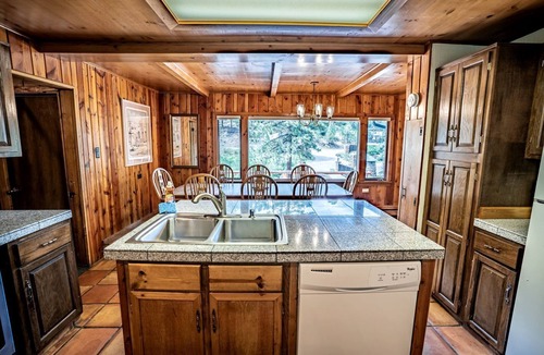Evergreen Cabin | Fantastic Luxury Cabin Getaway near Evergreen Mountain in Colorado