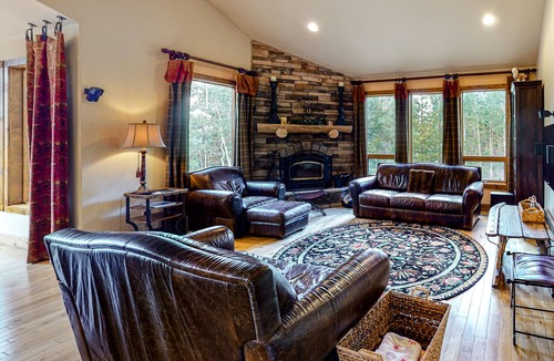 Fairplay House | Fantastic mountain home with pool table, W/D & endless views - near Breckenridge