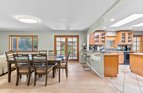 Bel Aire House | Fenced Yard with Cornhole- AC/Deck/Grill