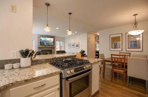 Frisco House | Fifth Avenue Retreat: Dog Friendly Frisco Townhome