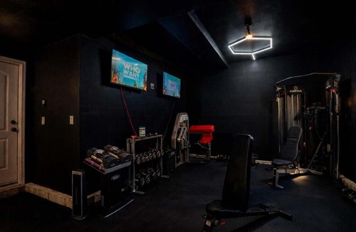 Security-Widefield House | FlightDeck HotTub Fireplace NearAirport FamilyHome