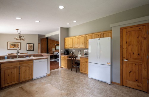 San Juan River Village House | Forest Getaway with Jacuzzi! 3 Bedroom Home