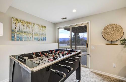 Park Vista House | Foxwood Acres Family Home Hot Tub & Mountain Views