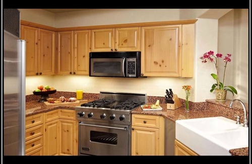 Mountain Village Resort | Franz Klammer Lodge Ski Resort - Cosy, Rustic 3-bedroom suite for 8 people