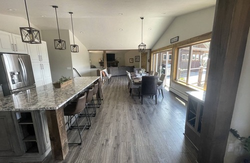 Richmond Hill Corridor House | Ft Figston Paradise with Pikes Peak View, Gourmet Kitchen & Trager