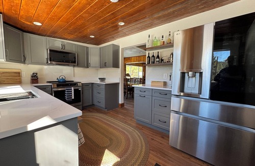 Sedalia Cabin | Fully Renovated 3 BDRM Sedalia Cabin! Fishermen & Outdoor Enthusiasts Getaway!