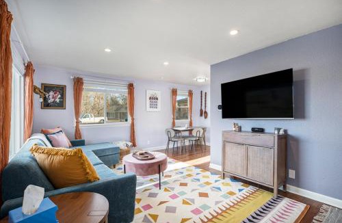 Arvada Plaza Area House | Funky Home with Hot Tub, Backyard, Fire Pit