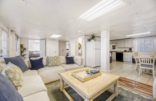 Sheridan Apartment | Furnished 2BR · 15 Min to Red Rocks & Denver