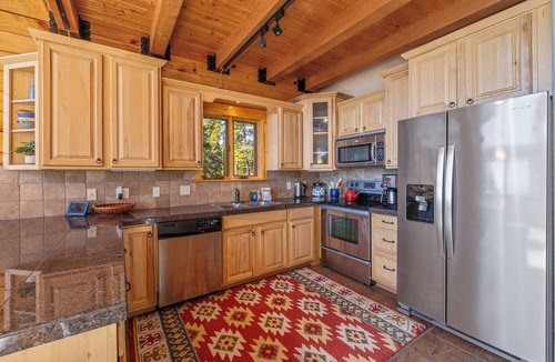 Valley of the Sun Cabin | Game Room w/Air Hockey & Arcade - 5-Acre Woods, Pet-Friendly