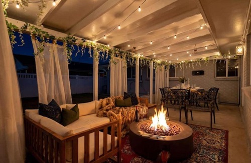 Lamar Heights Area House | Game Rooms, Hot Tub & Fire Pit