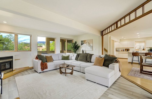 West Colorado Springs House | Garden of the Gods Getaway | Decks & Views