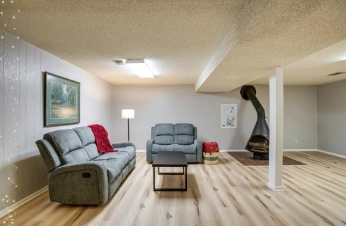 Applewood Villages House | Gather Family! Home w/Fenced Yard in Wheat Ridge