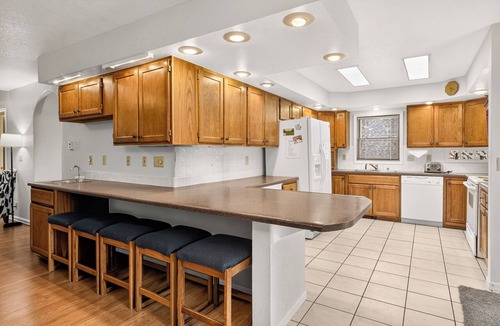 Warrior's Mark West House | Gold King House: Hot Tub, Pool Table. Near Peak 10