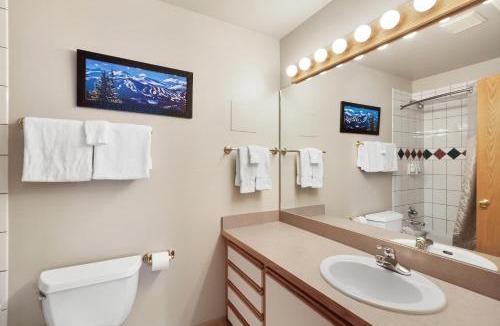 Baldy Mountain Hotel | Gold Point Resort Breckenridge by Vacatia