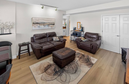 Lafayette Apartment | Golf Course retreat - 6 mi to CU Boulder or Broomfield Omni, or family nearby.