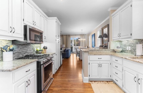 Greensboro Cottage | Gorgeous Lakefront Cottage at Reynolds Lake Oconee in highly desired Marina Cove