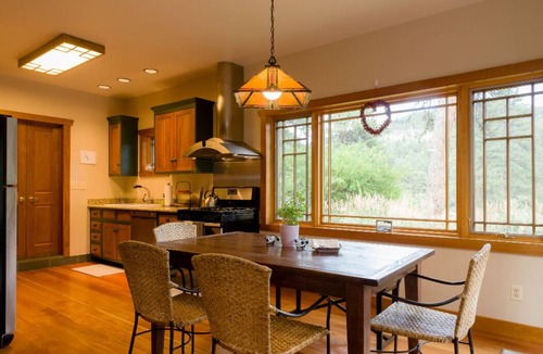 Homestead House | Gorgeous Mountain Retreat near Red Rocks!