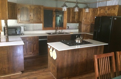 Idlewild Estates House | Gorgeous Ouray Cabin: Mountain View, Secluded, Sleep 10, Convenient, STR12024018