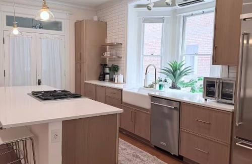 Cheesman Park Apartment | Grand Apartment at Humboldt House