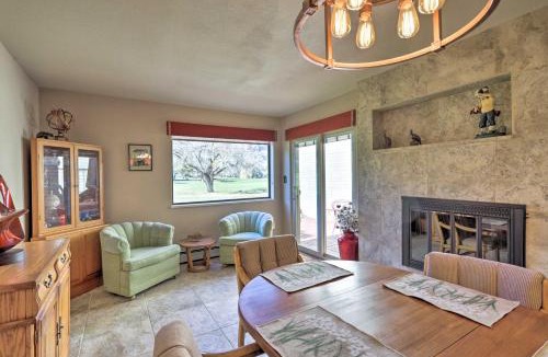 Grand Junction House | Grand Junction Golf Course Condo w/Balconies