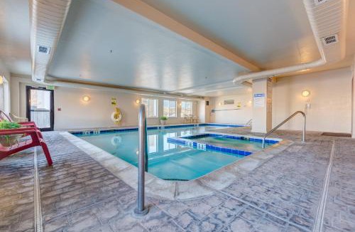 Parachute Hotel | Grand River Hotel