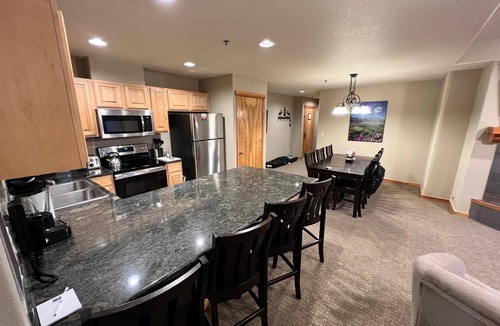 Peak 9 Condo | Grand Timber lodge 4 weeks available in 2026