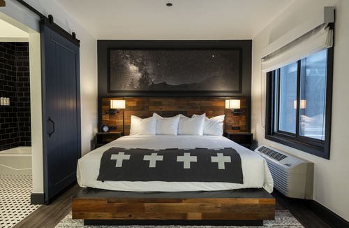 Peak 9 Hotel | Gravity Haus Breckenridge