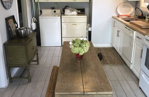 Snug Harbor House | Great 3 Bed Beach House 1 Mile from East Matunuck State Beach!