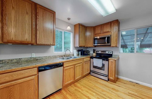 Barnum West House | Great Home 2 King Near Downtown/Red Rocks/Restaurants