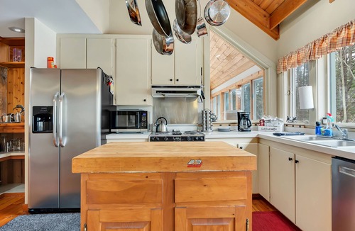 Hadley House | Great Sacandaga Waterfront Retreat