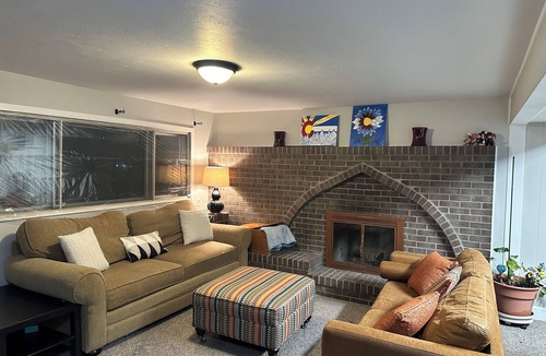 Golden House | Great views 4 Bedroom nearRed Rocks, Downtown, Golden and Lookout Mountain!