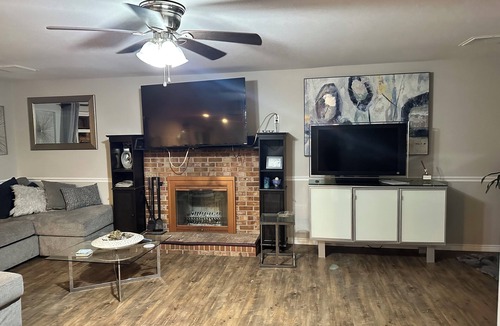 Golden House | Great views 4 Bedroom nearRed Rocks, Downtown, Golden and Lookout Mountain!