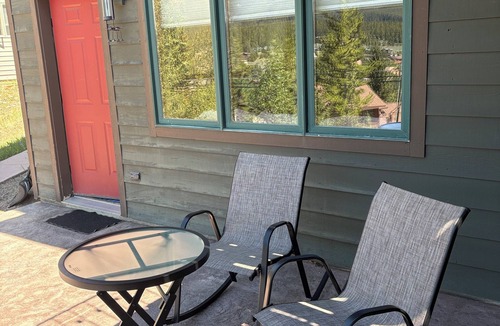 Summit Cove Apartment | Guest apartment 1 bed, 1 bath sleeps up to 4 License STR26-N1-00006