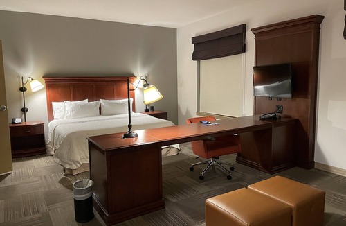 Glenwood Springs Hotel | Hampton Inn & Suites Rifle