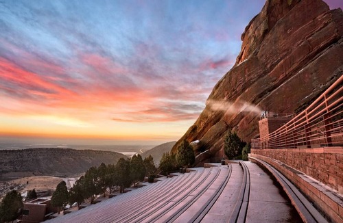 Golden Apartment | Heart of Gold-en! Walk Everywhere+ Red Rocks Close