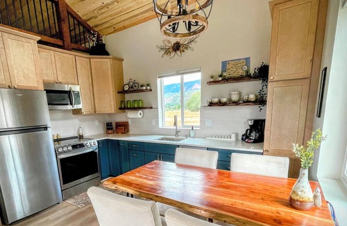 Hermosa House | Hermosa Meadows Hideaway - 360° Red Cliff Views, Sleeps 5, 10 min to Durango