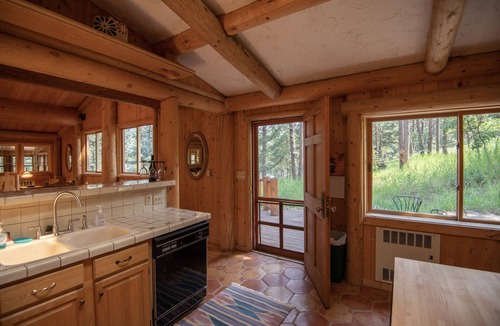 Homestead Cabin | Hidden Pines Lodge in the Colorado Rocky Mountains