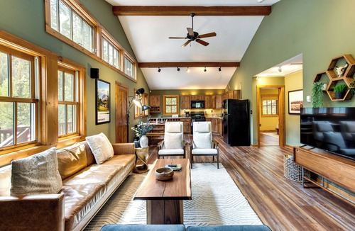 Almont Cottage | Hike, Bike, Raft: Colorado Home Near Crested Butte