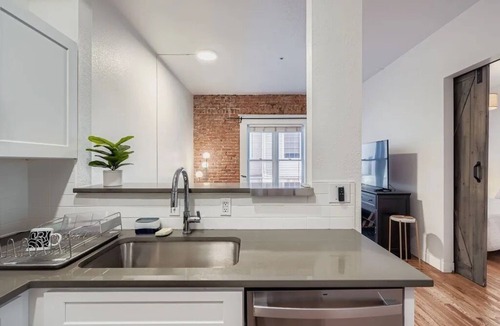 Capitol Hill Apartment | Historic Condo in Capitol Hill