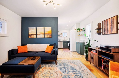 East Colorado Springs Cottage | Historic Cottage with Urban Flair - A rare sancturary just minutes from Downtown