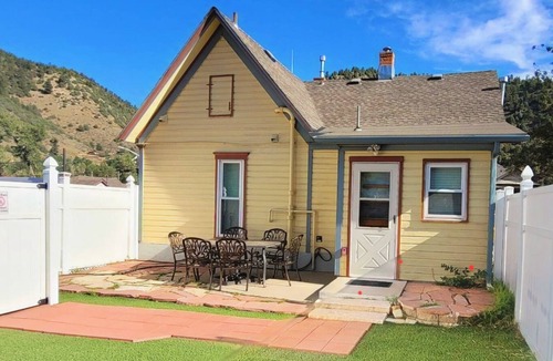 Idaho Springs House | Historic Idaho Springs Home: Remodeled, Near Skiing, biking, gondola & bistros!