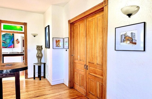 Raton House | Historic Queen Anne Art House Walk to Downtown