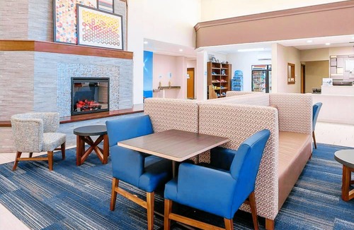 Gunnison Hotel | Holiday Inn Express Hotel & Suites Gunnison, an IHG Hotel