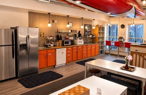 Downtown - Waterfront Hostel | Hostel du Nord